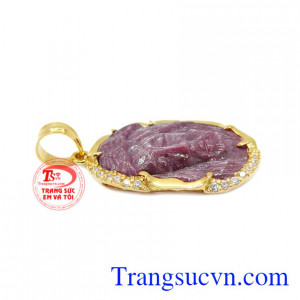 Mặt Chúa Ruby bọc vàng có giấy kiểm định uy tín.