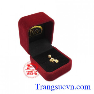 Chất lượng đảm bảo,hợp thời trang và trang phục,may mắn mặt con giáp. Mặt con giáp tuổi ngọ vàng