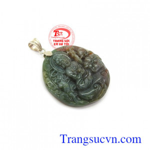 Mặt đá phật rồng phù hợp nhiều loại dây chuyền khác nhau