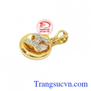 Sản phẩm chế tác từ vàng tây 10k bền đẹp, sáng bóng