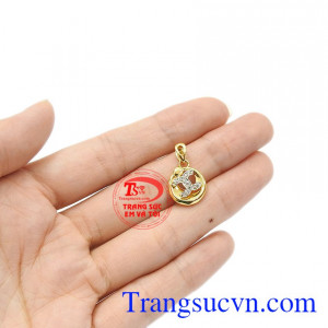 Mặt dây vàng tây duyên dáng