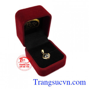 Mặt dây vàng tây được bảo hành uy tín, giao hàng toàn quốc. Mặt dây chữ lồng mặt