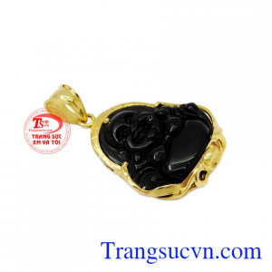 Mặt dây chuyền Di lặc vàng 10k được dùng làm quà tặng cho người thân, bạn bè.