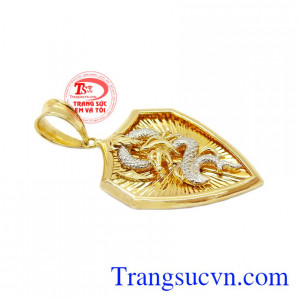 Mặt dây chuyền khiên vàng che chở mang lại vẻ nam tính, quyền lực cho người đeo. Mặt dây chuyền khiên vàng che chở