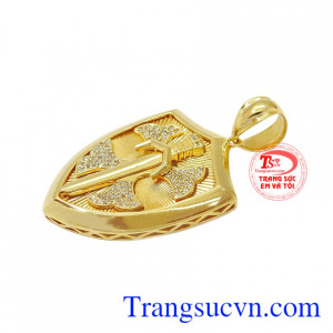 Mặt dây có thể kết hợp với dây chuyền vàng. Mặt dây chuyền nam đẹp