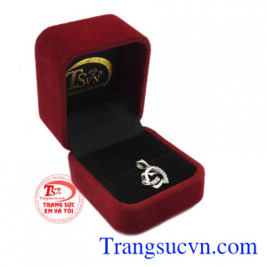 Quà tặng cho người phụ nữ của bạn. Mặt dây chuyền vàng trái tim 10k