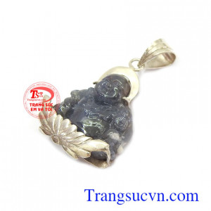Mặt dây Sapphire bọc bạc phù hợp nhiều loại dây chuyền khác nhau