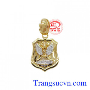 Mặt dây đại bàng nam là sản phẩm hiện đang được nhiều người yêu thích và lựa chọn.