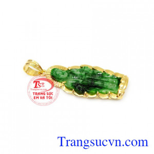 Mặt dây đức mẹ ban ơn vàng 14k được chế tác từ vàng 14k và ngọc cẩm thạch thiên nhiên