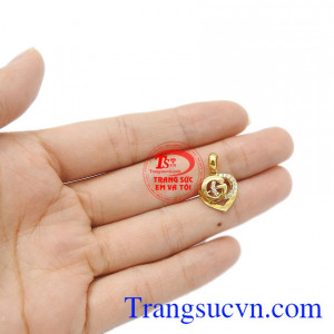 Mặt vàng đảo bảo chất lượng, uy tín hoàn hảo hơp thời trang. Mặt dây G vàng đẹp
