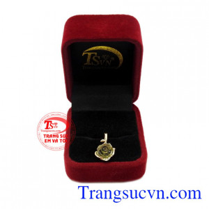Sản phẩm bảo hành uy tín, giao hàng toàn quốc. Mặt dây hoa hồng tourmalin.