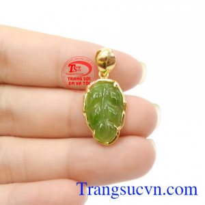 Sản phẩm thích hợp làm quà tặng cho người thân hoặc bạn bè,Mặt dây lá Nephrite đẹp