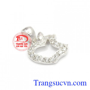 Mặt dây nhỏ xinh Apple được chế tác từ bạc 925 bền đẹp chắc chắn