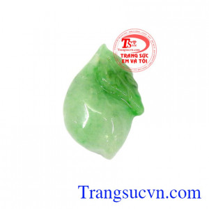 Mặt dây quả đào may mắn là sản phẩm ngọc cẩm thạch thiên nhiên, có giấy kiểm định đá tự nhiên