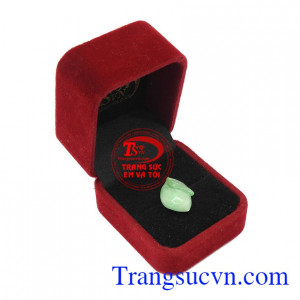 Mặt dây quả đào may mắn