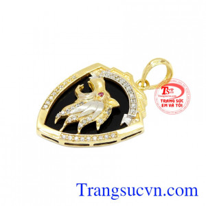 Sản phẩm mang lại vẻ quyền lực, mạnh mẽ, đẳng cấp cho người đeo.