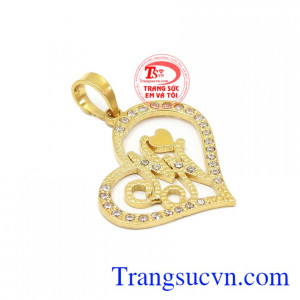 Mặt dây trái tim chữ lồng bằng vàng danh cho nữ món quà ý nghĩa. 