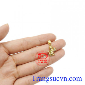 Mặt dây tuổi tuất thích hợp làm quà tặng cho người tuổi tuất. 