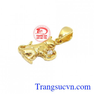 Chất lượng đảm bảo,hợp thời trang và trang phục,may mắn mặt con giáp tuổi tuất. Mặt dây tuổi tuất