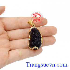 Mặt dây tỳ hưu mệnh Hỏa+Thổ.