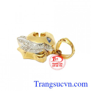 Mặt dây mang nét khỏe khoắn, mạnh mẽ. Mặt dây vàng tây 10k gắn đá quý TSVN