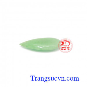 Mặt giọt nước ngọc cẩm thạch mang lại may mắn, tài lộc cho người đeo.
