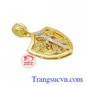Sản phẩm mặt dây chuyền vàng được thiết kế và chế tác trên máy 3D đảm bảo tinh xảo. Mặt khiên vàng tây nam giá rẻ