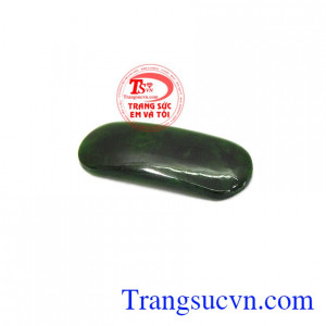 Mặt ngọc cẩm thạch gia bảo có thể dùng để chế tác các món trang sức như nhẫn, mặt dây, lắc tay
