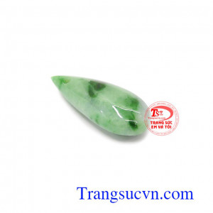 Mặt ngọc cẩm thạch giọt nước đẹp thiên nhiên có thể làm mặt dây chuyền đẹp.