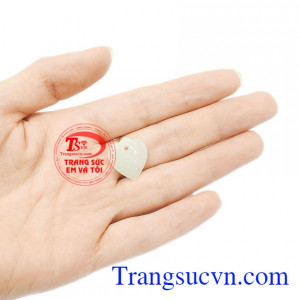 Mặt ngọc cẩm thạch hòa khí thích hợp làm quà tặng người thân trong dịp lễ tết quan trọng