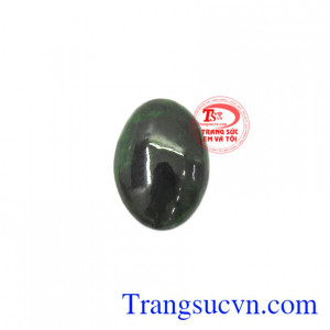 Mặt ngọc cẩm thạch oval chất lượng, màu sắc đẹp, có vân ngọc.