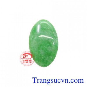 Mặt ngọc cẩm thạch Oval như ý đẹp mắt, bền đẹp, mang đến những điều như ý cho người đeo.