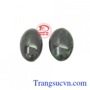 Mặt ngọc cẩm thạch oval thiên nhiên.