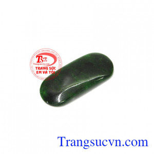 Mặt ngọc cẩm thạch thành công được coi như vật hộ mệnh mang lại may mắn, xua đuổi tà khí