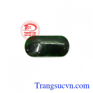 Người hoạt động trong lĩnh vực kinh doanh buôn bán thường sử dụng trang sức gắn ngọc cẩm thạch để tăng khí vận và tài lộc