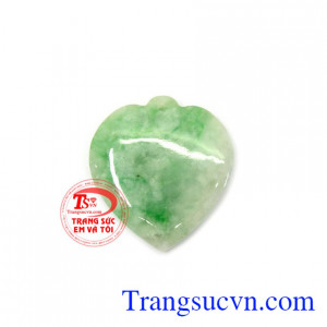 Mặt ngọc cẩm thạch tình yêu là sản phẩm ngọc cẩm thạch đẹp mang lại nhiều may mắn