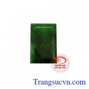 Mặt ngọc chữ nhật may mắn có thể làm mặt nhẫn nam rất sang trọng và mạnh mẽ