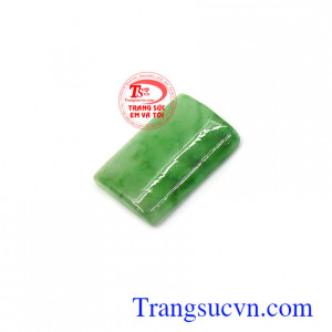 Mặt ngọc Jadeite cát lộc là lá bùa hộ mệnh cho mỗi người