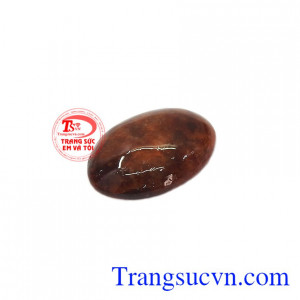 Mặt ngọc Jadeite chiêu tài có tác dụng giải trừ tà khí, chiêu tài lộc, công danh, mang lại hạnh phúc, bình an và may mắn cho người đeo,Mặt ngọc Jadeite chiêu tài