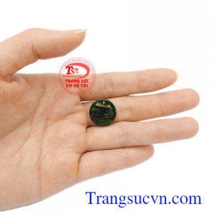 Mặt ngọc Jadeite phát tài thiên nhiên cao cấp là món quà tặng ý nghĩa cho người yêu thương