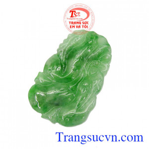 Mặt ngọc jadite thiên nhiên mang đến cho người đeo sự may mắn, sức khỏe và tài lộc