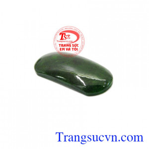 Ngọc phỉ thúy giúp giải tỏa căng thẳng, xua tan mệt mỏi và rất hữu ích trong việc hạ sốt
