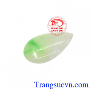 Mặt ngọc phỉ thúy sương mai giúp bạn tỏa sáng, sang trọng và nổi bật