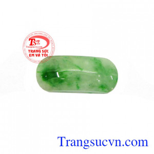 Mặt nhẫn yên ngựa đại cát mang đến sự tinh khiết, ngọt ngào và nuôi dưỡng năng lượng may mắn và yêu thương cho người sử dụng