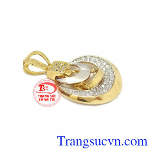 Chiếc Mặt nữ đẳng cấp vàng một trong những chiếc mặt dây chuyền nữ vàng tây đẹp. Mặt nữ đẳng cấp vàng
