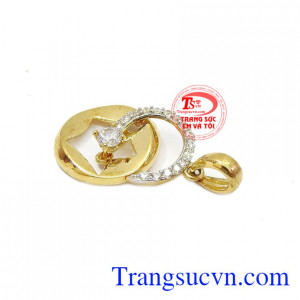 Thiết kế với những đường nét nhẹ nhàng, tinh tế, không cầu kỳ mà vẫn không kém phần sang trọng. Mặt nữ lời thì thầm ngọt ngào