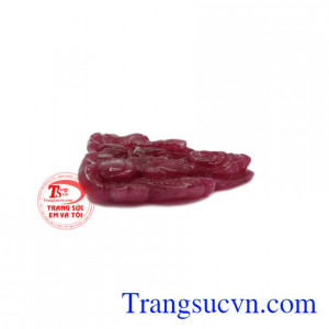 Mặt phật bà Ruby an lành đem lại nhiều may mắn cho gia chủ.