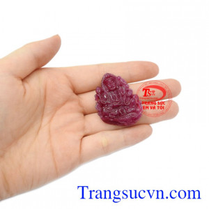 Mặt phật bà Ruby an yên.