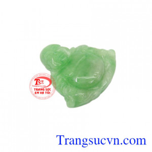 Ngọc cẩm thạch là những vật tinh túy và quý báu nhất của trời và đất, mang lại vận khí, tốt cho sức khỏe.