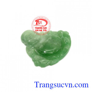 Mặt phật di lặc cẩm thạch may mắn được coi như vật hộ mệnh giúp củ nhân tránh khỏi tà ma, điều xui xẻo